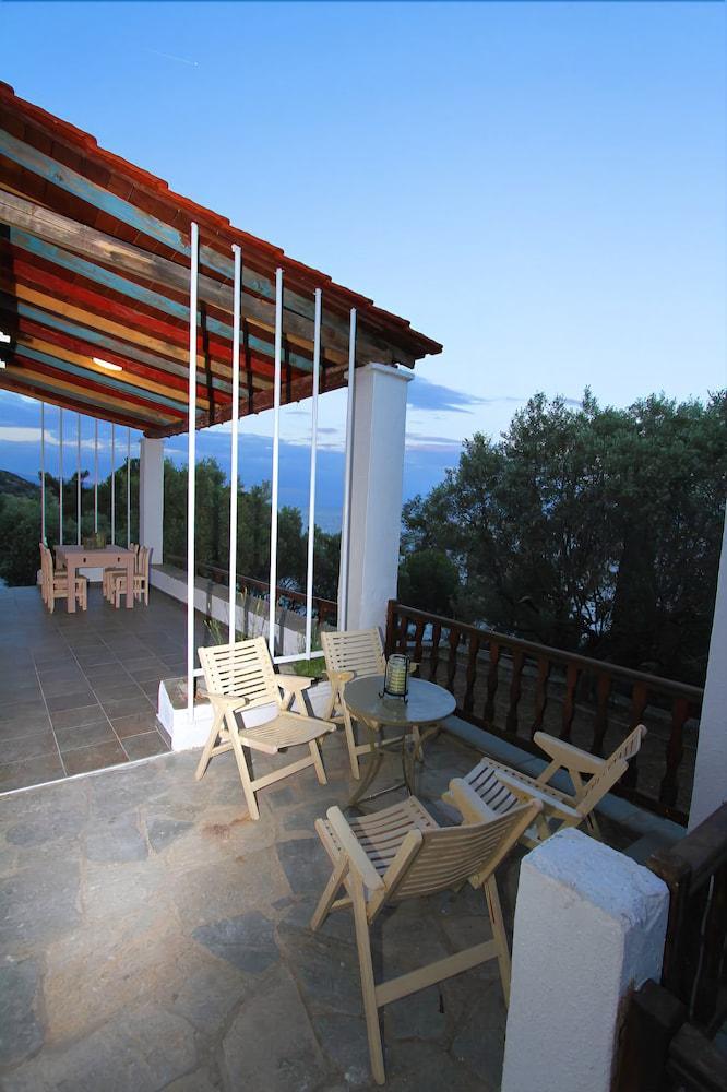 Our House 2 Luxury Suites Kavala Exterior foto
